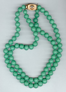 FRENCH GREEN BEAD NECKLACE